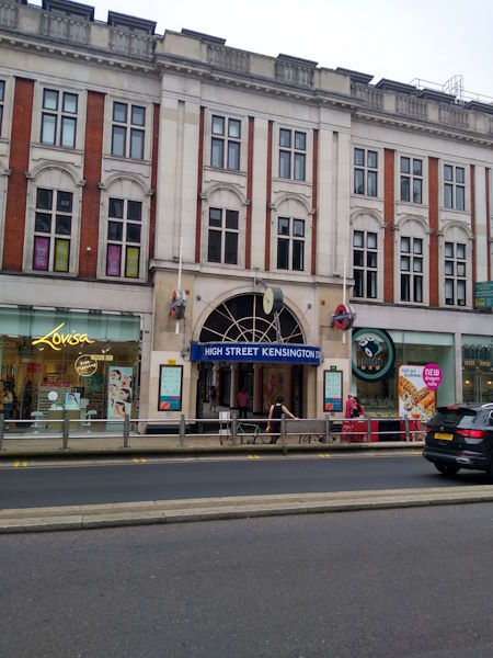 High Street Kensington station